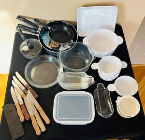 lot 332C image: P - Collection of Pots, Pans, Knives, and Glass Bakeware Kitchenware Set