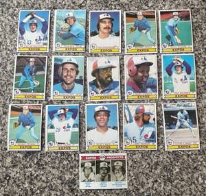 lot 363R image: K - Set of Vintage Montreal Expos Baseball Cards