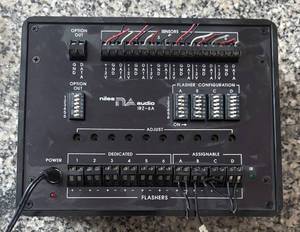 lot 406R image: MB - Niles Audio IRZ-6A Infrared Extender System