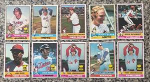 lot 423R image: K - Lot of Vintage Baseball Sports Cards Featuring Stars