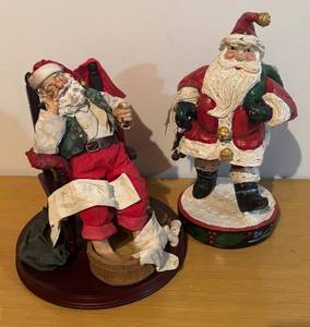 lot 455R image: LLS - Set of 2 Santa Claus Statues by House of Hatten and More