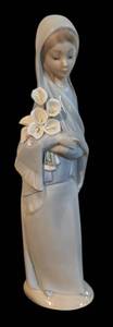 lot 473R image: LLBR - Lladro Girl with Calla Lilies Porcelain Figurine