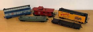 lot 515R image: LLBR - Set of 5 Vintage HO Scale Train Cars Assorted Lines