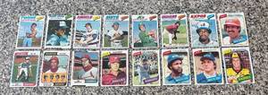 lot 530R image: DR - Set of 16 Vintage Baseball Sports Cards Assorted Teams