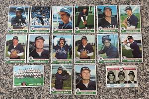 lot 532R image: DR - Collection of Vintage Chicago White Sox Baseball Cards
