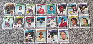 lot 536R image: DR - Collection of Vintage Hockey Cards 1970s Assorted Teams