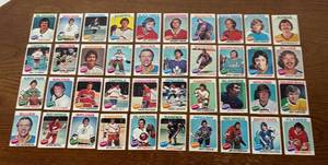 lot 547R image: DR - Lot of Vintage 1970s NHL Hockey Trading Cards