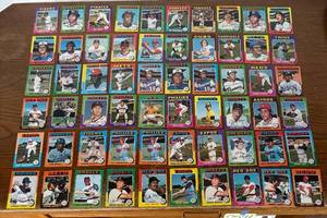 lot 581R image: DR - Collection of Vintage Baseball Cards Assorted Teams