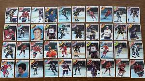 lot 583R image: DR - Collection of Vintage Hockey Sports Cards
