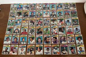 lot 589R image: DR - Collection of Vintage Football Sports Cards Assorted NFL Teams