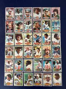 lot 557C image: DR - Collection of 29 1979 Topps Football Cards Assorted Players
