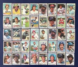 lot 567C image: DR - Collection of Vintage 1979 Topps Baseball Cards