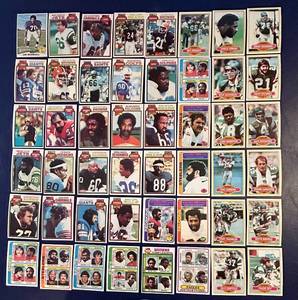 lot 618C image: DR - Large Collection of Vintage 1970s NFL Football Trading Cards