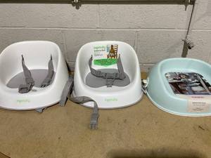 lot 364 image: LOT OF 3 Ingenuity & Baby Born Booster Seats