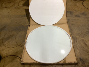 lot 440 image: Glass Clear Circular Table Top 45