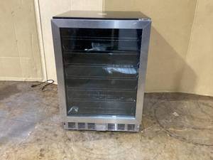 lot 62 image: BODEGA 24 Inch Wine Cooler Refrigerator, 46 Bottle Dual Zone Wine Fridge with Double-Layer Tempered Glass Door,wine refrigerator with Temperature Memory Function  (Scratches)