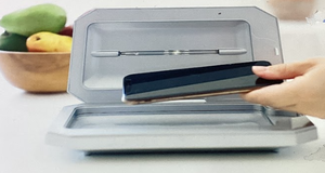lot 427 image: PhoneSoap - Basic UV-C Sanitizer