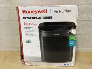 lot 75 image: Honeywell PowerPlus HEPA Air Purifier, Extra-Large Room (530 sq. ft.) Black