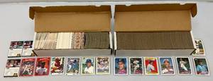 lot 43 image: Misc. Unsorted Baseball Cards