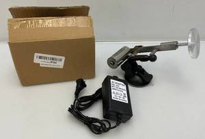 lot 138 image: Plug In Miniature Telescopic Motor 16.8 CMX 7.3CM Round Triop Speed 30-490 Times Per Minute (NIB)