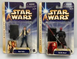 lot 215 image: 2004 STAR WARS A New Hope Gold Series Hall Of Fame Action Figures (New Old Stock)