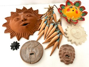 lot 222 image: Decorative Sun Wall Plaques & Carved Heads - Mixed Lot
