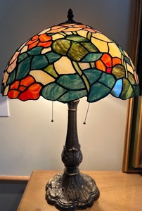Table Lamp with Tiffany Stained Glass Style Shade