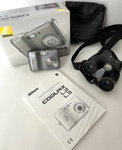 lot 185 image: Digital Camera - Nikon COOLPIX L2 & Binoculars - Travelite III 8x23