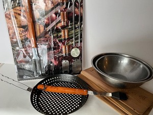 lot 188 image: Cuisinart Wood-Handled Grill Tool Set with Cedar Grilling Boards