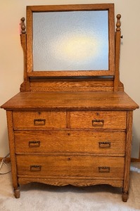lot 51 image: Vintage Wooden Dresser with Mirror and Turned Finials