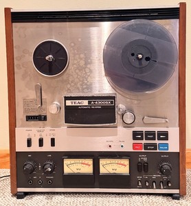 lot 116 image: Tape Deck - TEAC A-4300SX Automatic Reverse