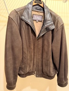 lot 161 image: Wilsons Leather Brown Leather Jacket Size M