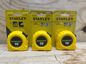 lot 35 image: Stanley 16 ft. L X 0.75 in. W Tape Measure (lot of 3)