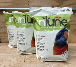 lot 54 image: Intune Bird feed lot of 3