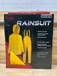 lot 144 image: Boss Rainsuit 2XL