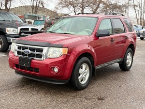 2010 FORD ESCAPE XLT *2 Owners | No Accidents* (NO RESERVE)