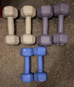 lot 39R image: LL  -  8 lb, 10 lb and 12 lb Hand Weights