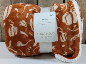 lot 56 image: Threshold - Plush Throw with Faux Shearling Reverse 50in x 60in