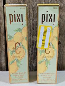 lot 16 image: Pixi C VIT Priming Oil - 1 fl oz (set of 2)