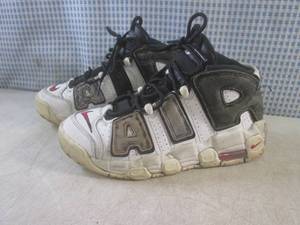 lot 21 image: (BS) Pair of Nike Air More Uptempo ...