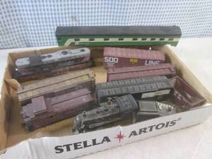 (BS) Assorted Train Cars...