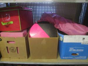 lot 75 image: (EW5) Assorted Unclaimed Unsold Lot...