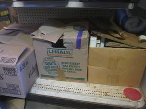 lot 100 image: (EC1) 4 Boxes Full of Assorted Book...