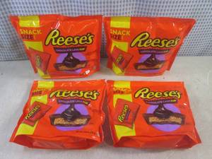 lot 153 image: (B-3) 4 Bags of Reeses Snack Size C...