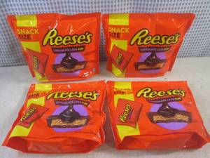 lot 154 image: (B-3) 4 Bags of Reeses Snack Size C...