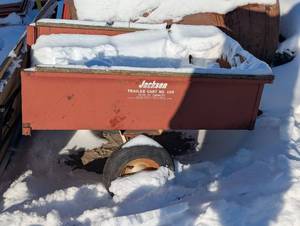 lot 9 image: Jackson Trailer Cart No. 100 - Red