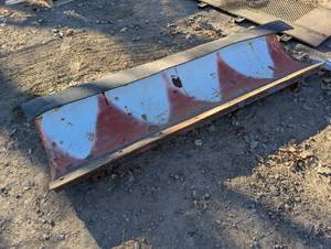 lot 19 image: Heavy duty plow blade with edge 90 in Long