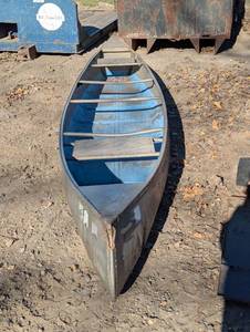 18-Ft aluminum Johnson series canoe  Two-seater