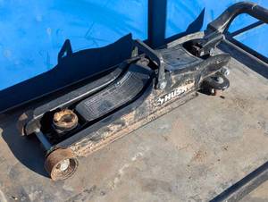 lot 52 image: Husky 2.5 Ton low Profile Jack