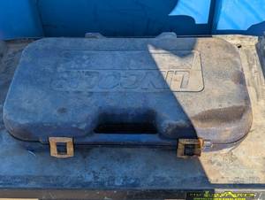 lot 53 image: Lincoln Battery Operated Grease Gun